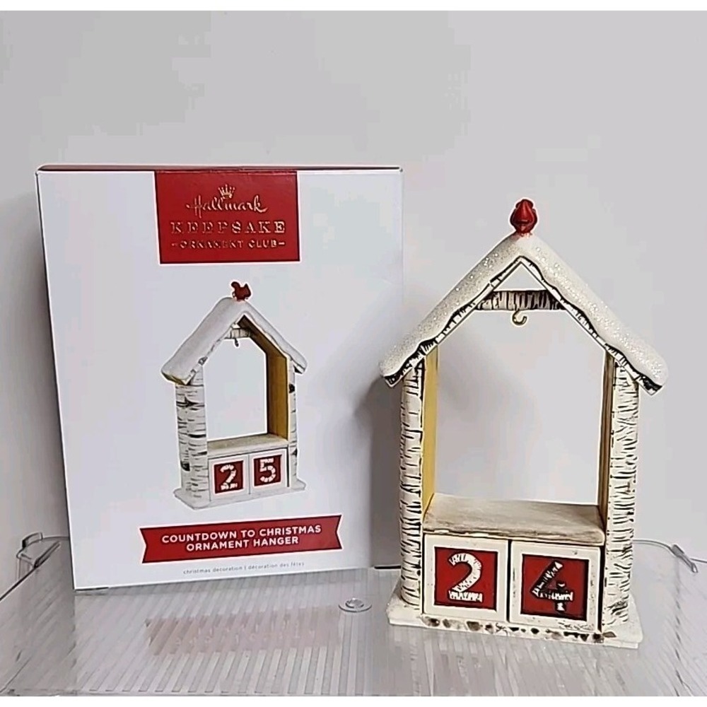 Hallmark Keepsake 2022 Countdown to Christmas Ornament Hanger Club Exclusive